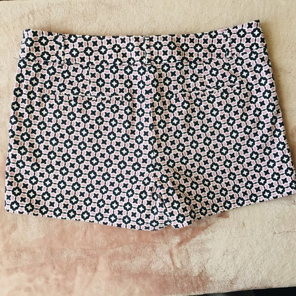 LOFT Geometric Print Riviera Shorts - Size 12 - Picture 2 of 4
